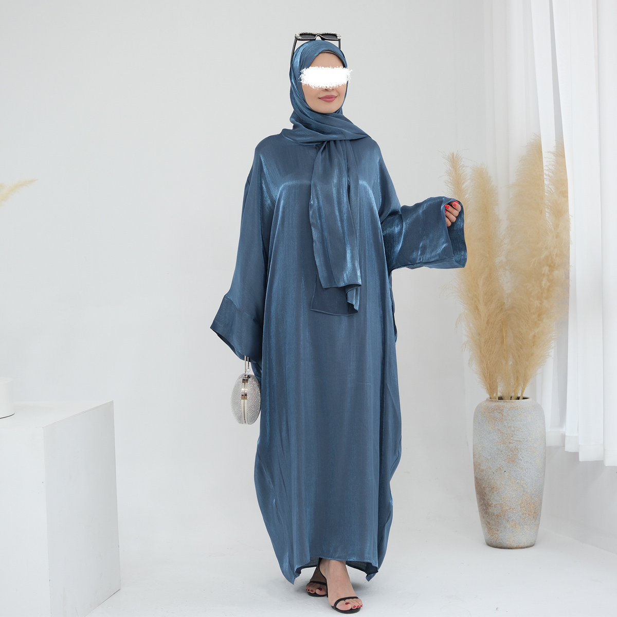 ZAYFA x Raihaana | Women's Shimmer Abaya