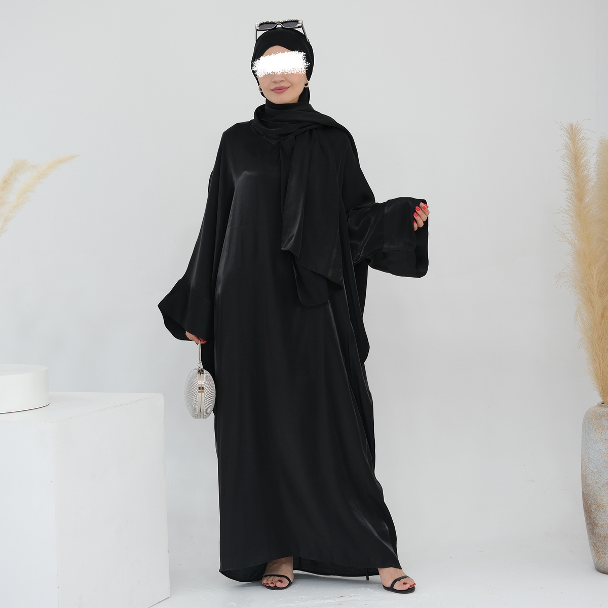 ZAYFA x Raihaana | Women's Shimmer Abaya